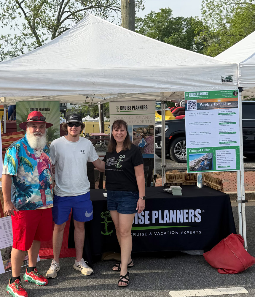 keith and MAry Johnson and their son at the Kennesaw GA festival
